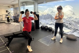 Angeline Favre (à gauche) et sa coach physique Audrey Chaperon